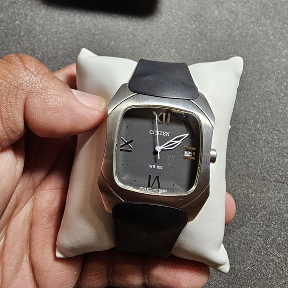 Citizen Mens Quartz Watch Silver Tone Black Date Just Dial Working 2510-k17659ck - Picture 1 of 12